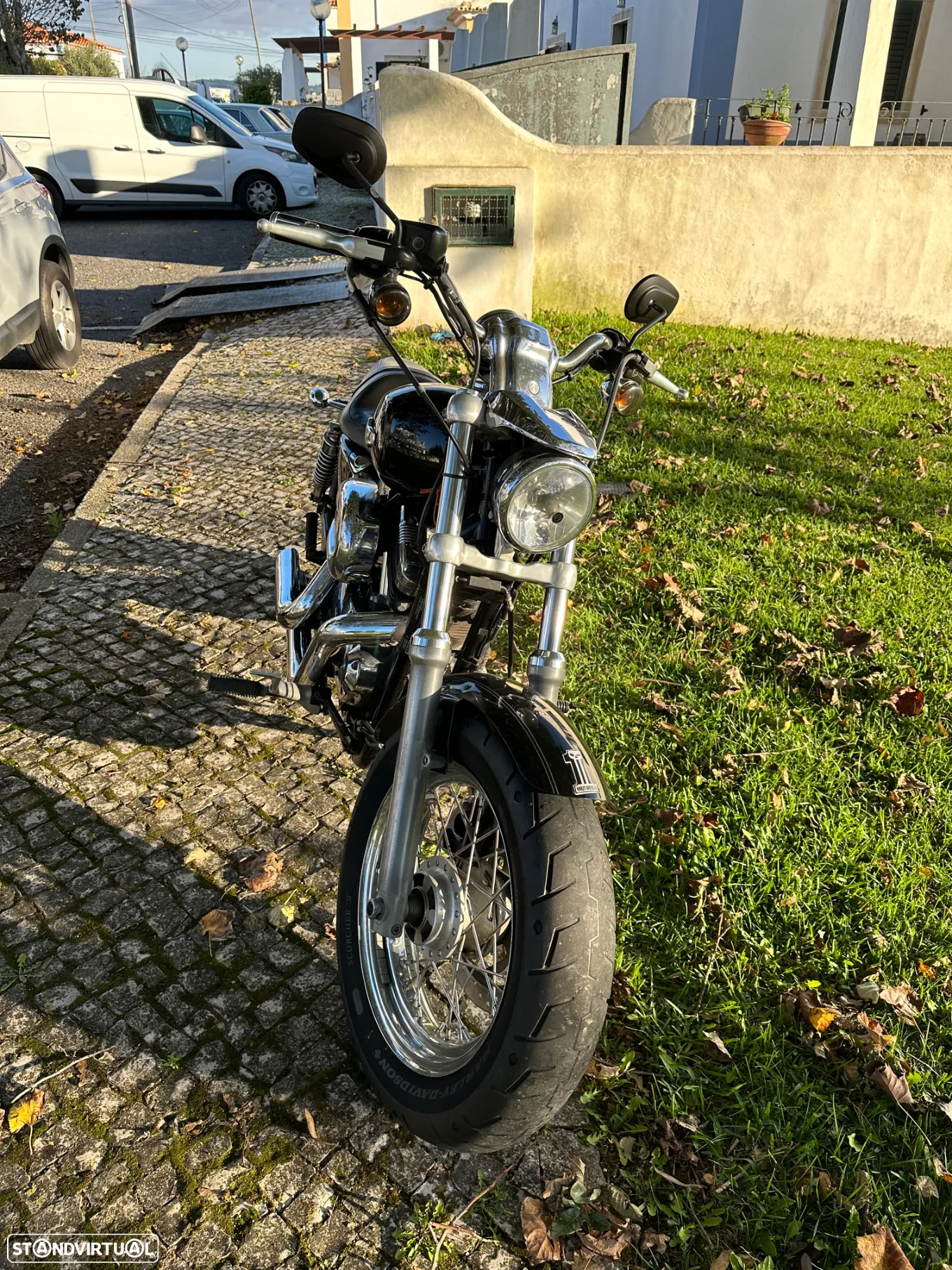 Harley-Davidson XL 1200C CUSTOM - 4