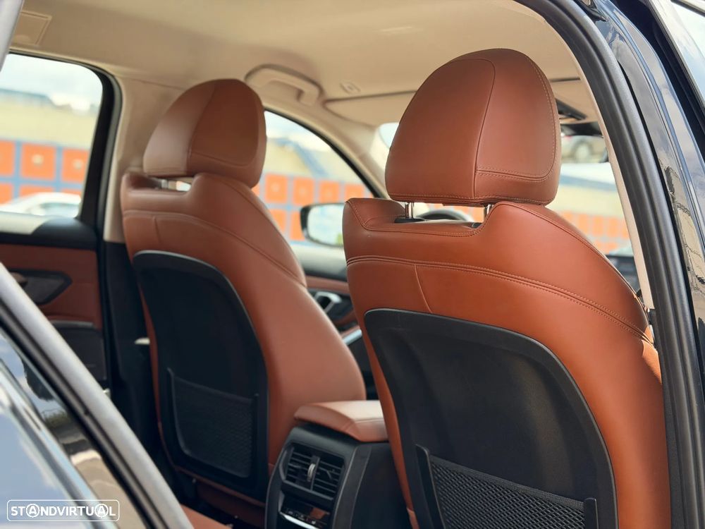 BMW 320 e Aut. - 18