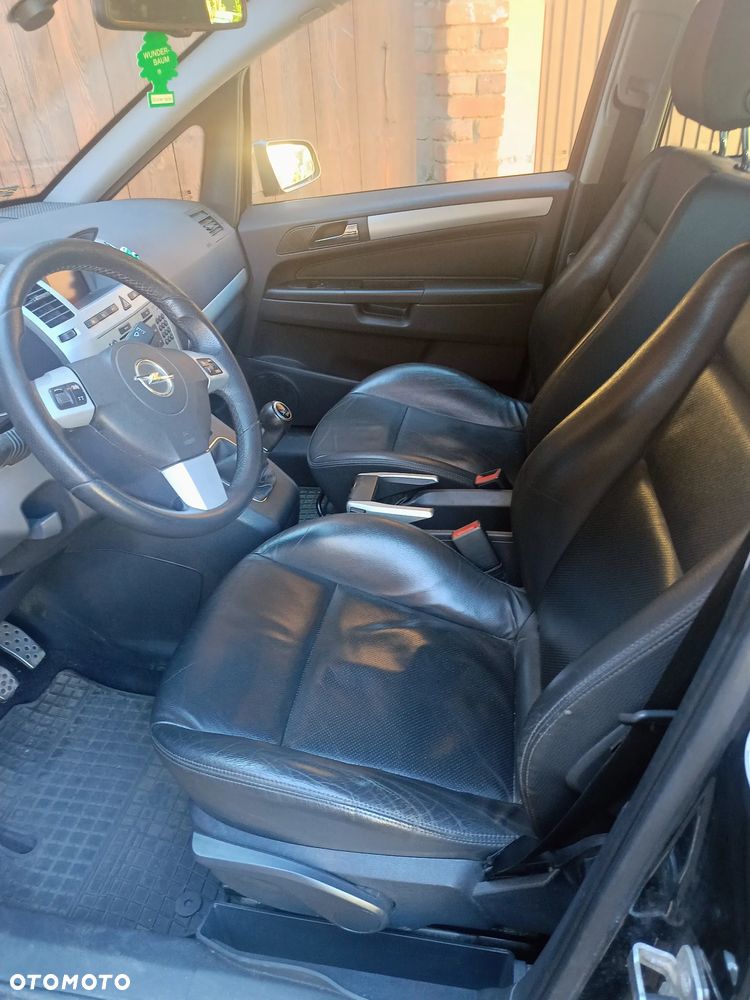 Opel Zafira 1.9 CDTI Sport - 18