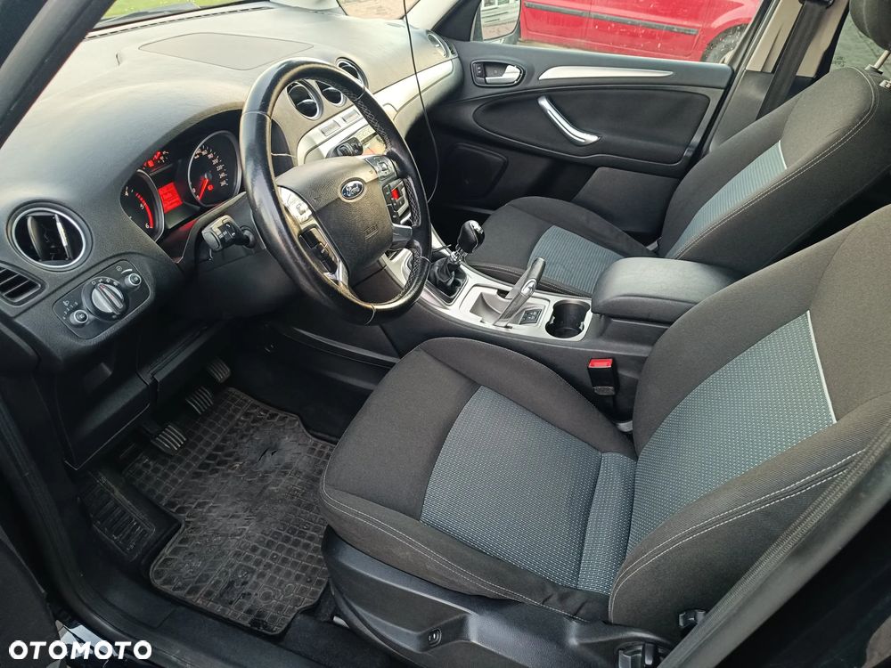 Ford Galaxy 2.0 TDCi Trend - 12