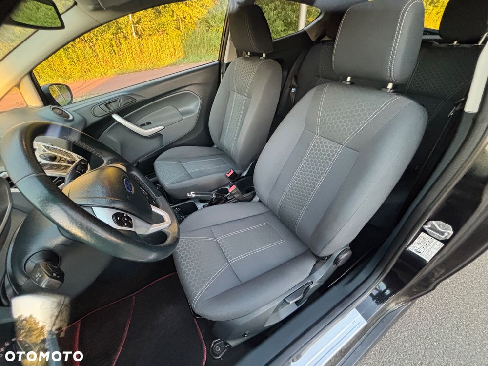 Ford Fiesta 1.4 Titanium - 11