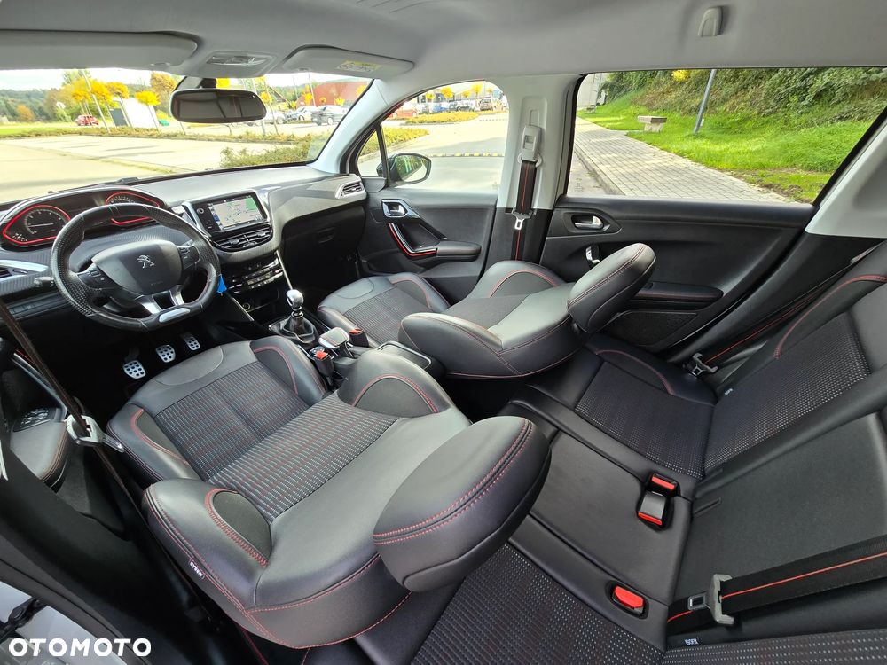 Peugeot 2008 BlueHDi FAP 120 STOP & START GT-Line Edition - 12