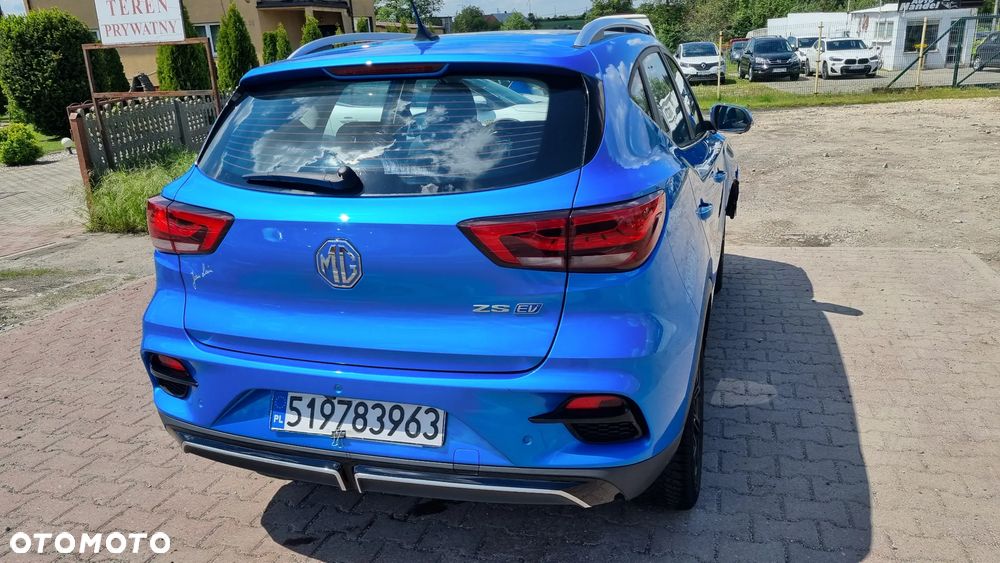 MG ZS - 17