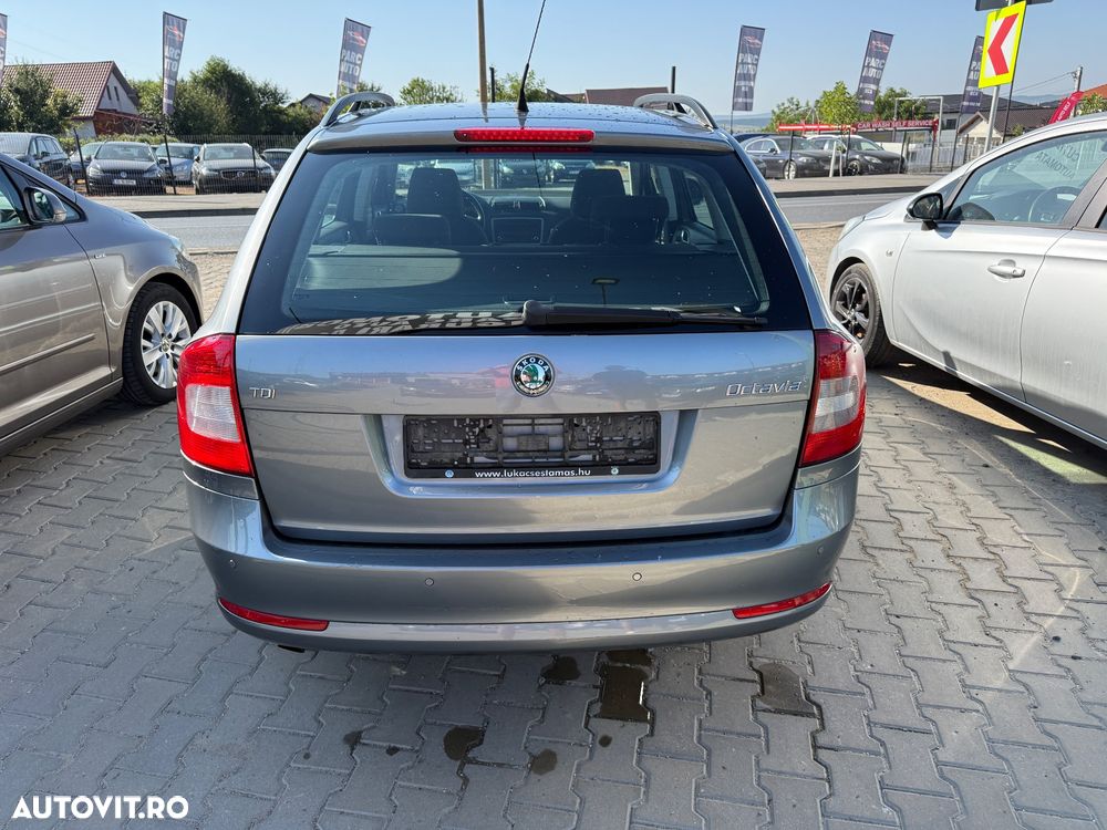 Skoda Octavia 1.6 TDI AMBITION - 10