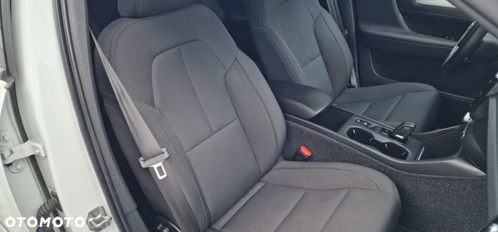 Volvo XC 40 B4 B DKG Ultimate Dark - 21