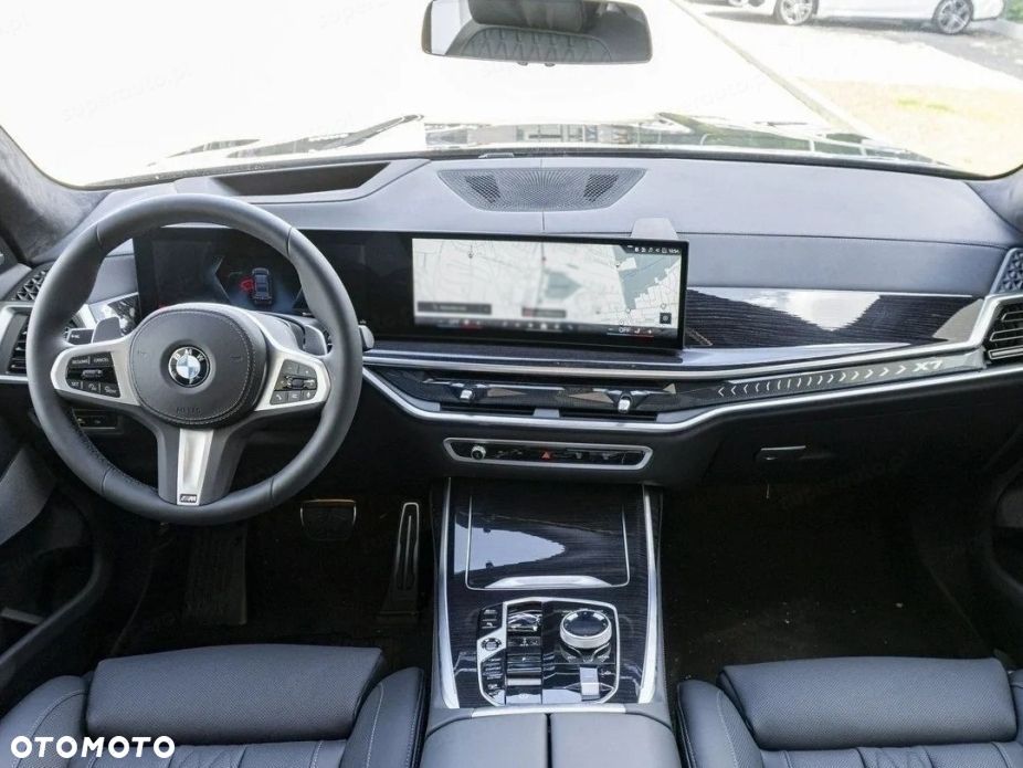 BMW X7 - 7
