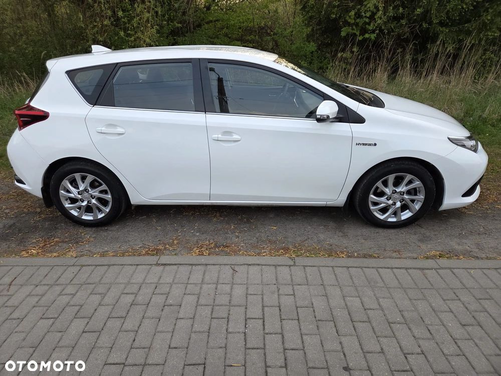 Toyota Auris - 10