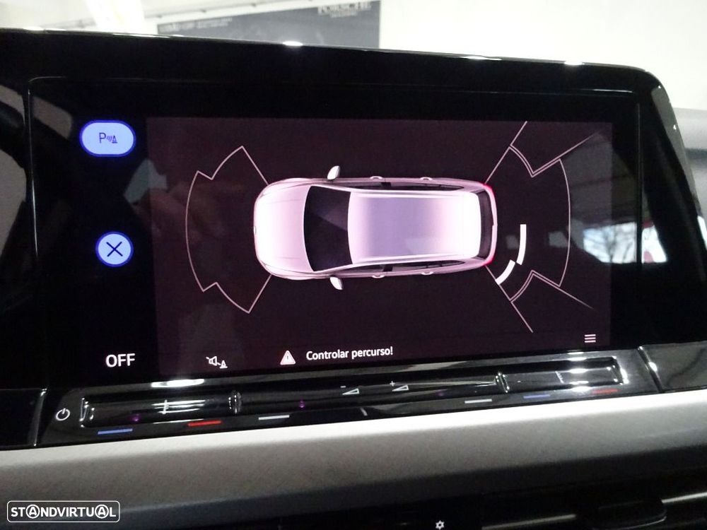 VW Golf Variant 2.0 TDi Conceptline - 26