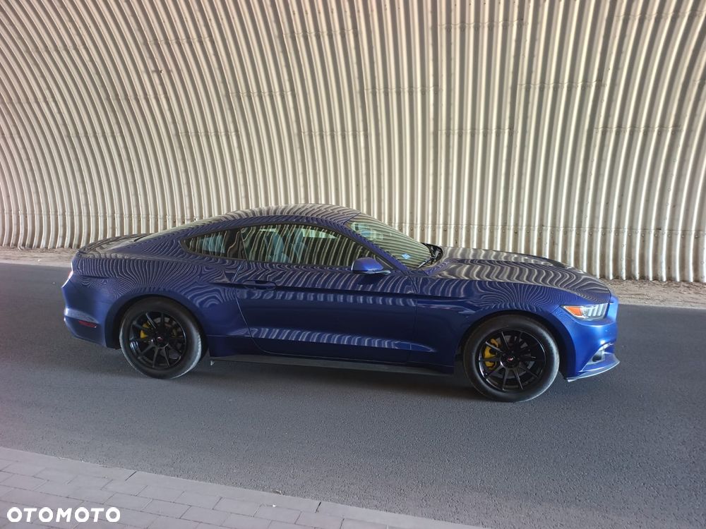 Ford Mustang 3.7 V6 - 8
