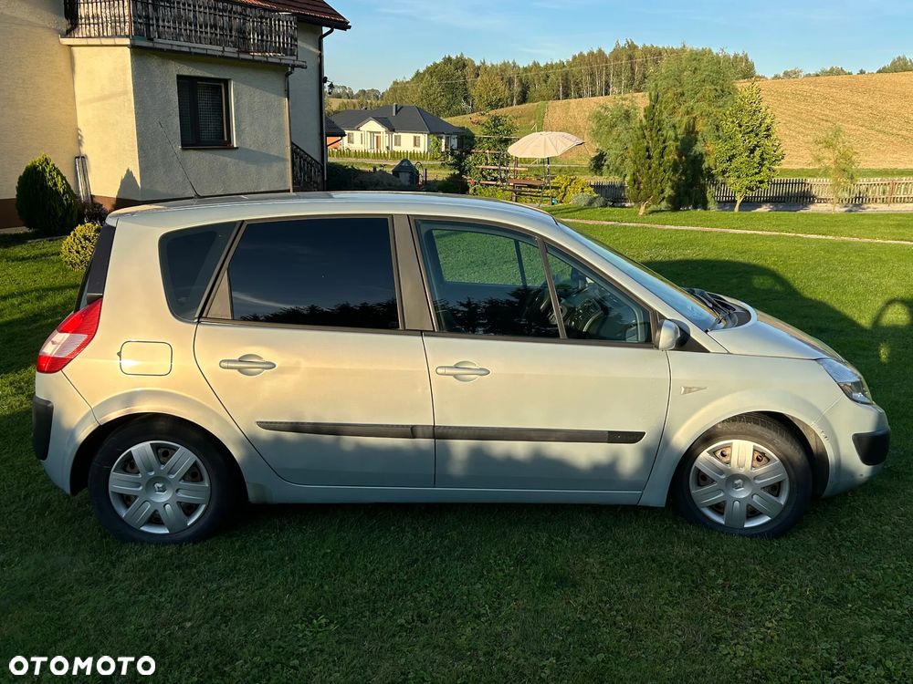 Renault Scenic 2.0 Confort Authentique - 7