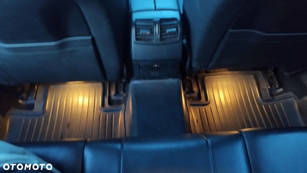 Mercedes-Benz Klasa E 200 BlueTEC 7G-TRONIC Classic - 14