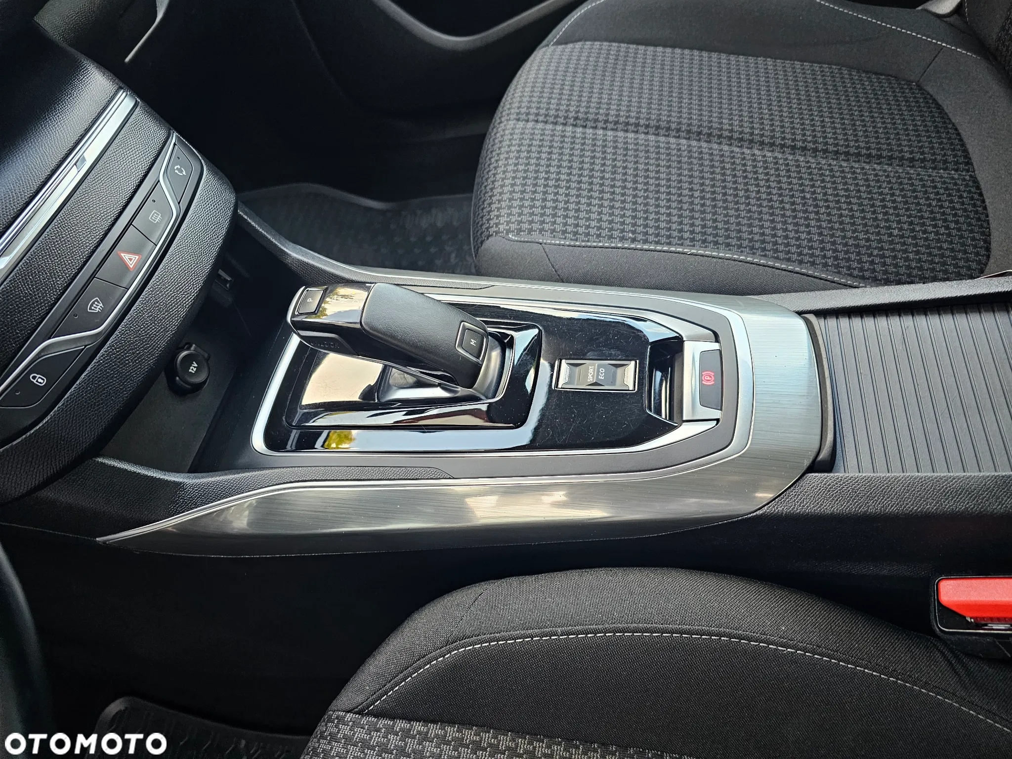 Peugeot 308 1.5 BlueHDi Allure S&S EAT8 - 12