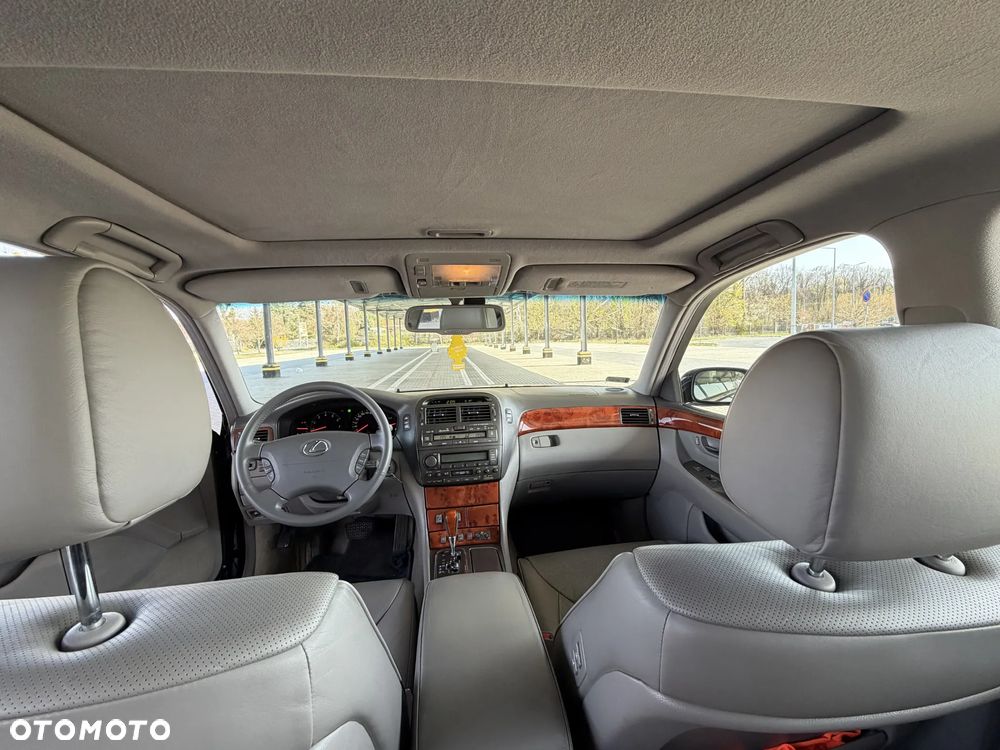 Lexus LS Prezydent - 10
