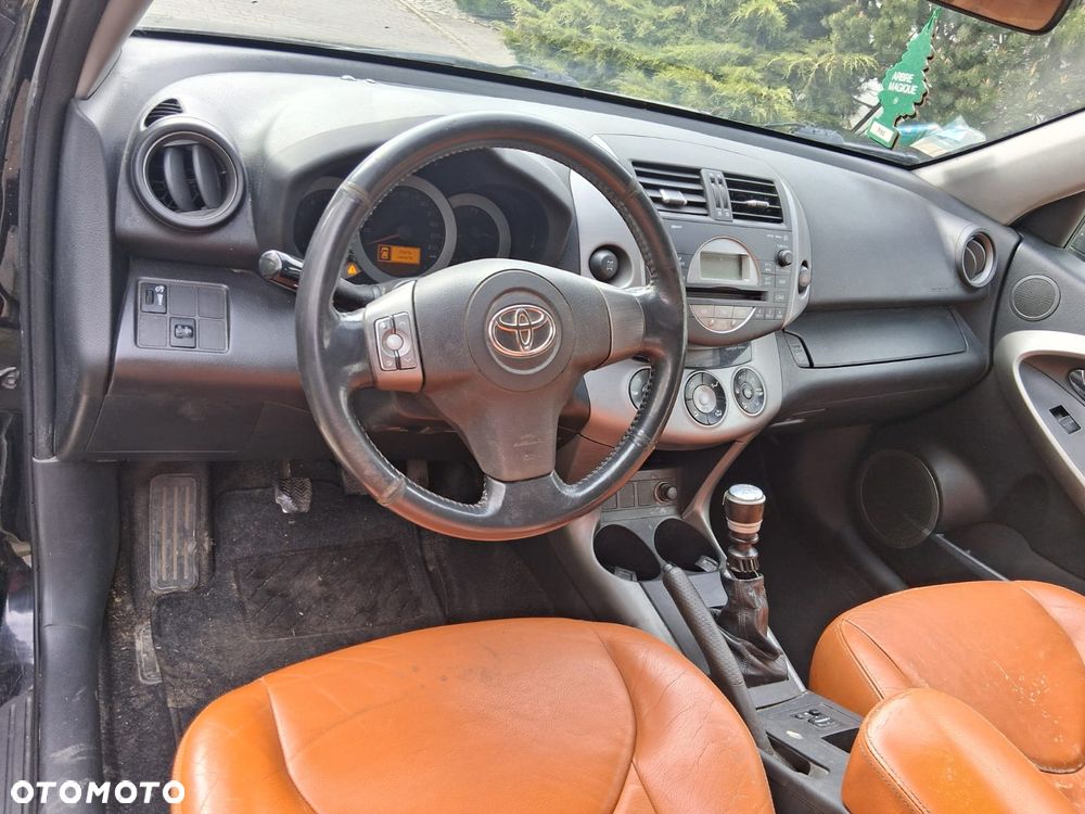 Toyota RAV4 2.2 D-4D 4x4 - 10