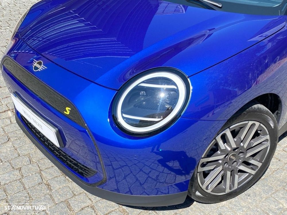 MINI 3 Portas Cooper SE Classic M - 2