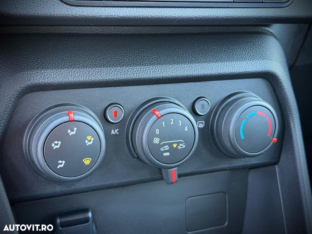 Dacia Logan TCe 90 MT6 Expression - 27