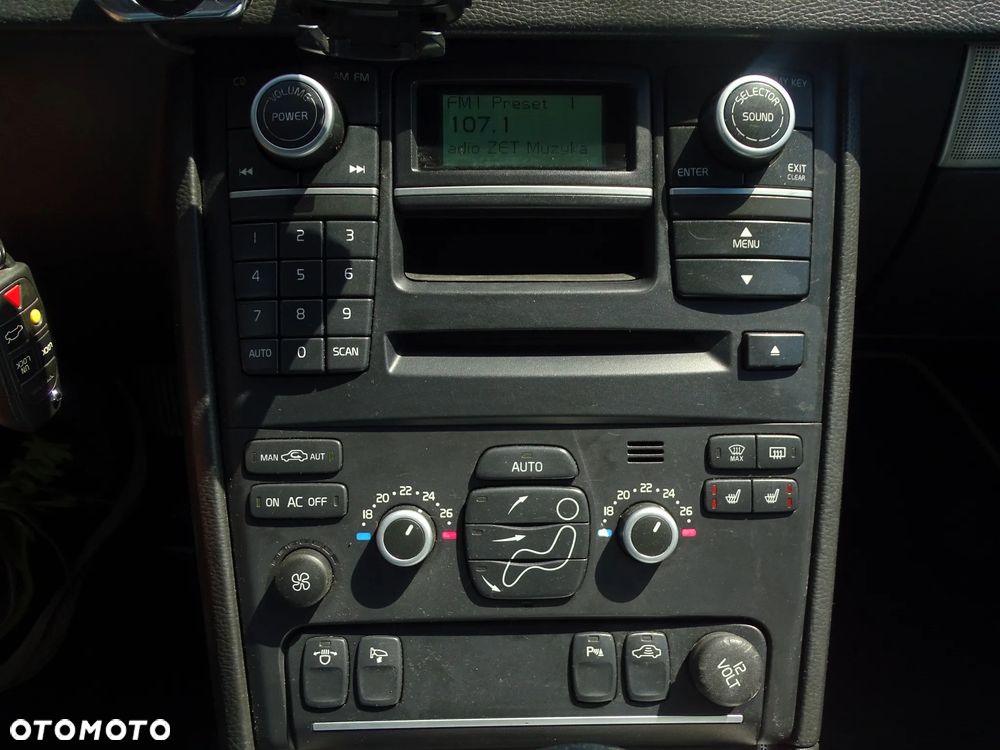 Volvo XC 90 - 21