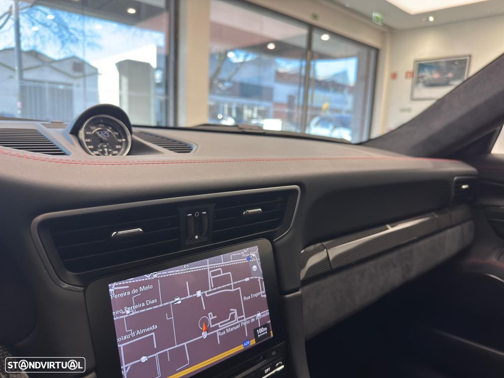 Porsche 911 (991) Carrera 4 GTS PDK - 34