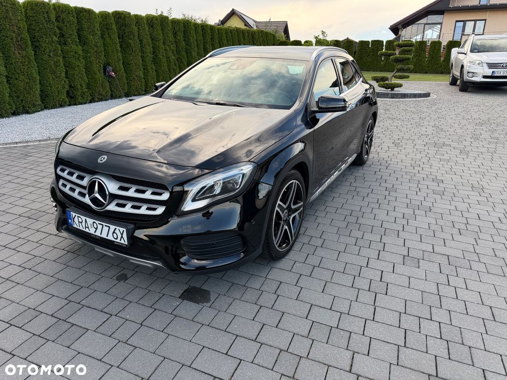 Mercedes-Benz GLA 200 d AMG Line - 1