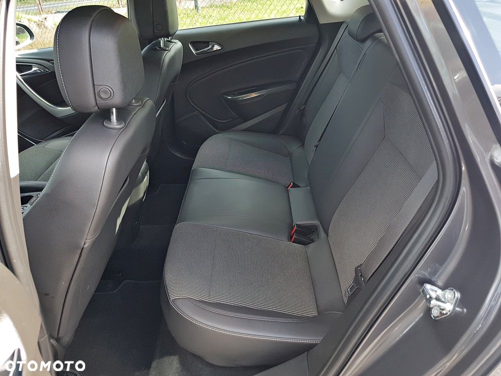 Opel Astra 1.4 Turbo Cosmo - 25