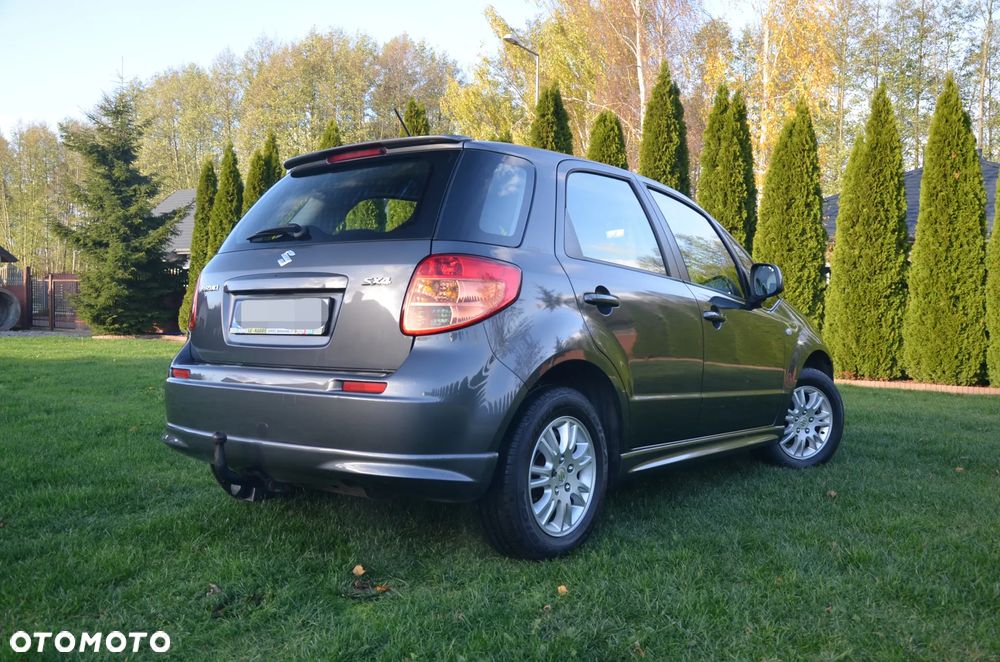Suzuki SX4 1.6 Premium - 9