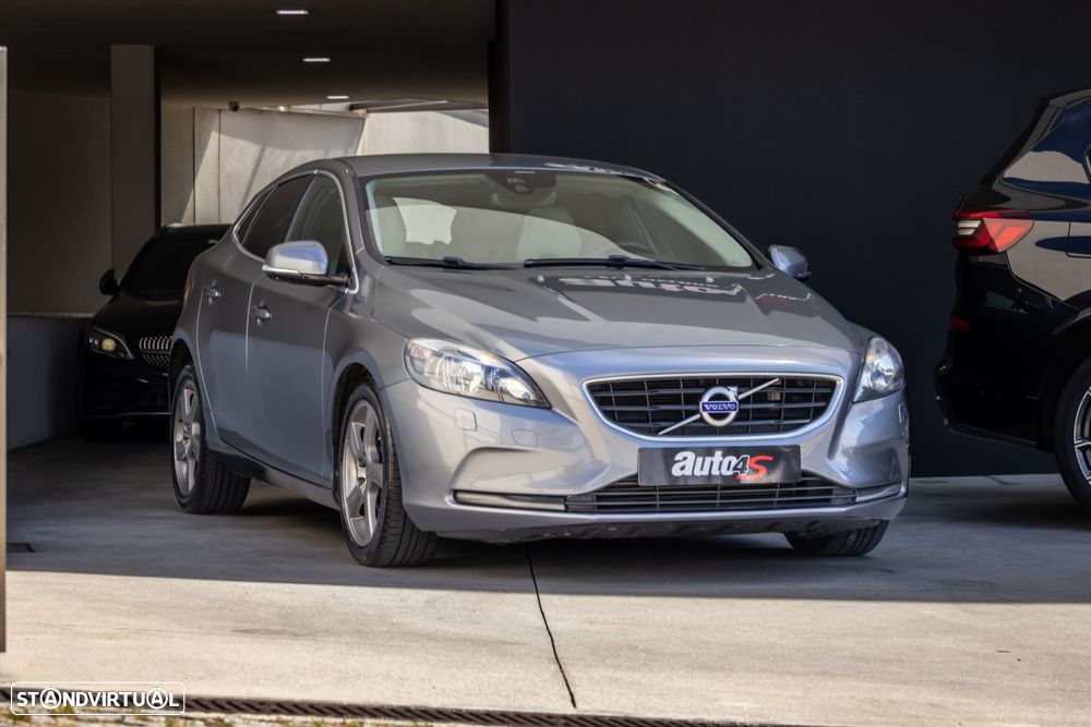 Volvo V40 1.6 D2 Momentum - 3