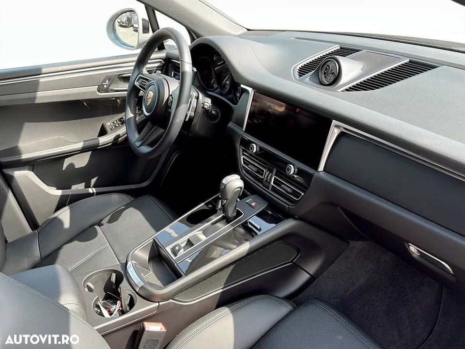 Porsche Macan Standard - 18