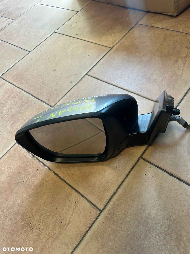 LUSTERKO NISSAN LEWE 13PIN KAMERA EUROPA
