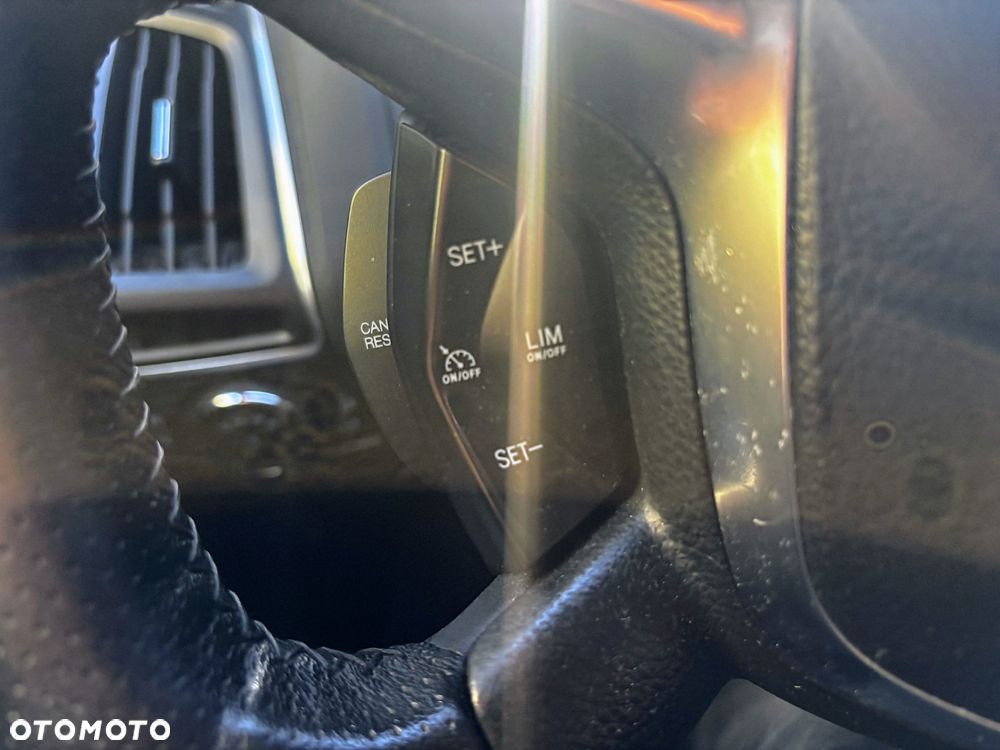 Ford Focus 2.0 EcoBoost ST mit Leder-Exclusiv-Paket - 30