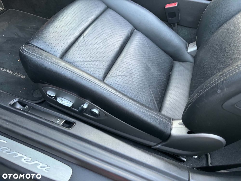 Porsche 911 Carrera - 18