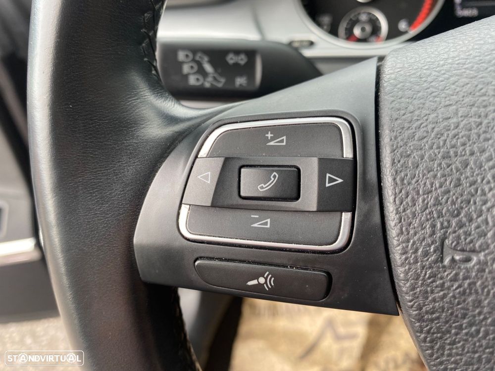 VW Passat CC 2.0 TDi BlueMotion - 25