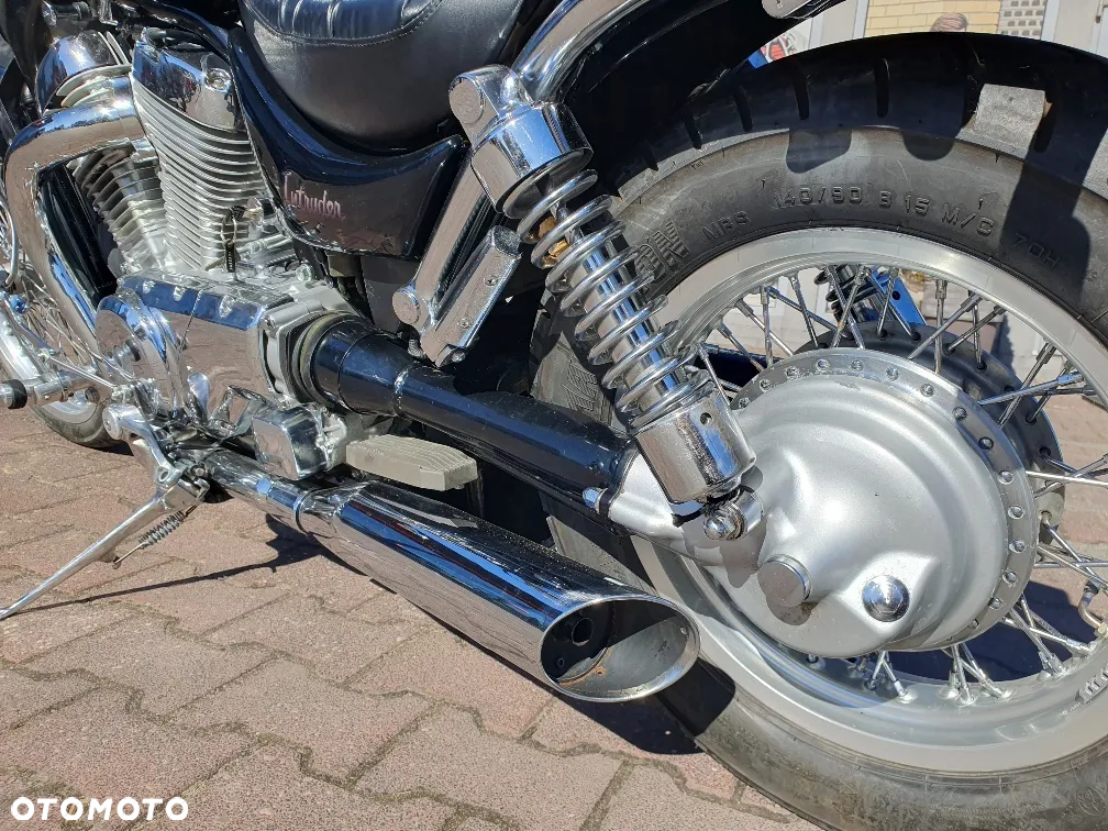 Suzuki Intruder - 4
