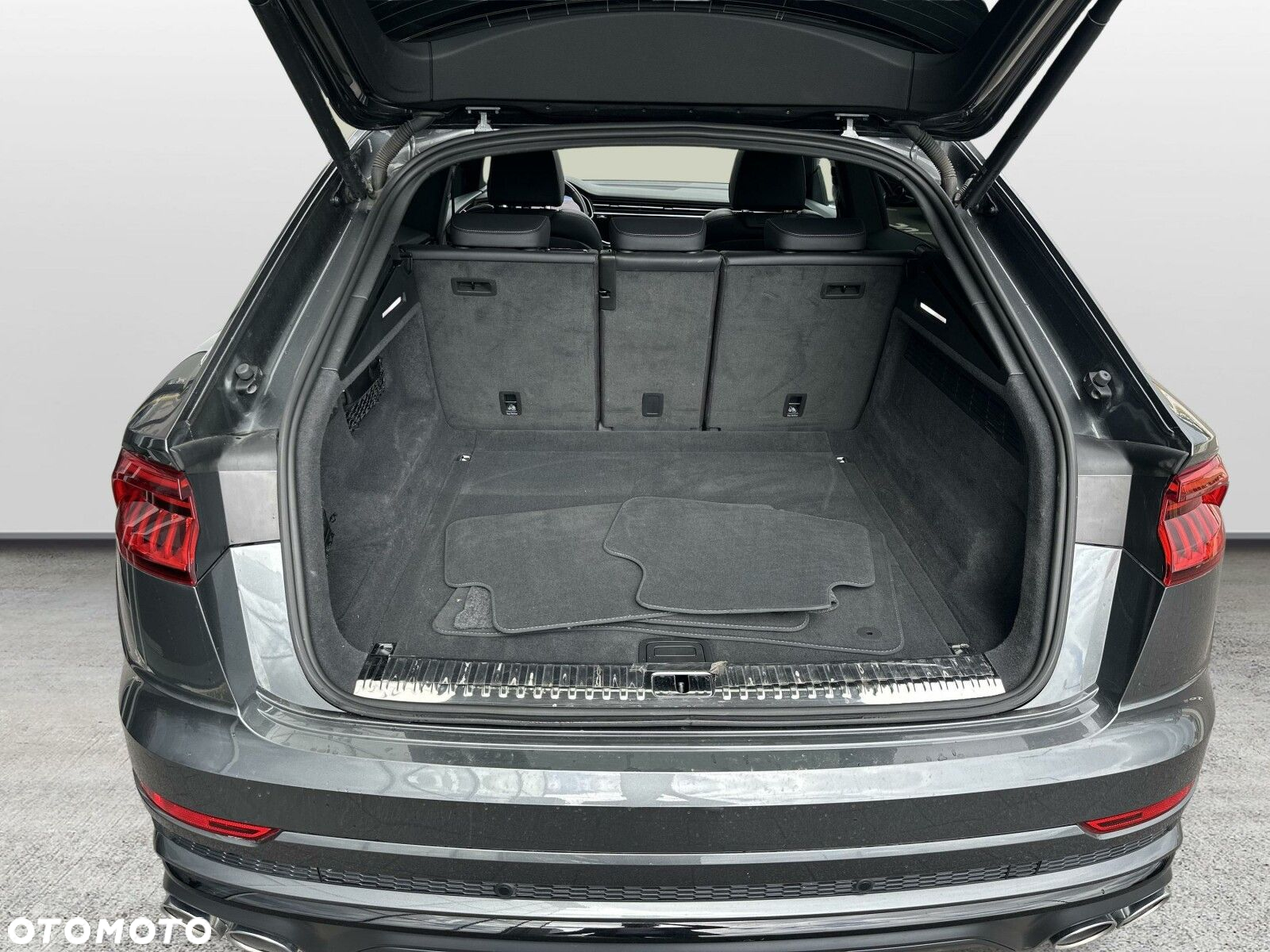 Audi SQ8 TFSI Quattro Tiptronic - 9