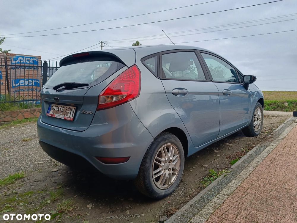 Ford Fiesta 1.25 Ambiente - 2