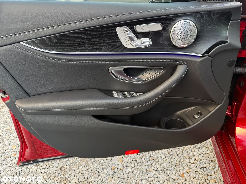 Mercedes-Benz Klasa E - 24