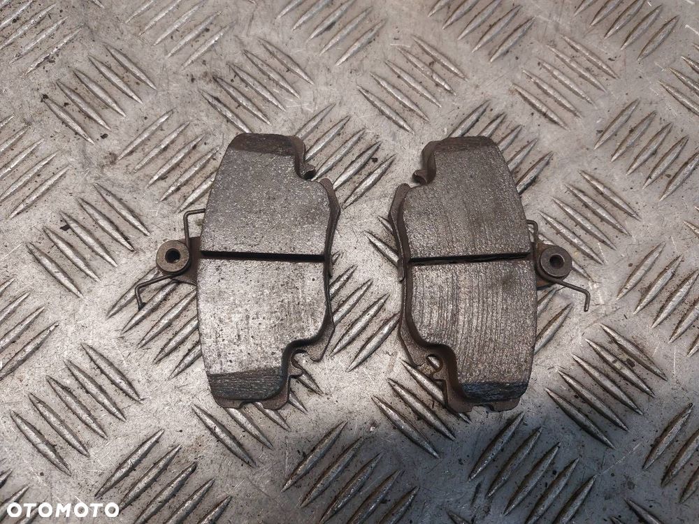 TARCZE HAMULCOWE PRZÓD + KLOCKI RENAULT CLIO II Phase I 1.5 DCI - 4