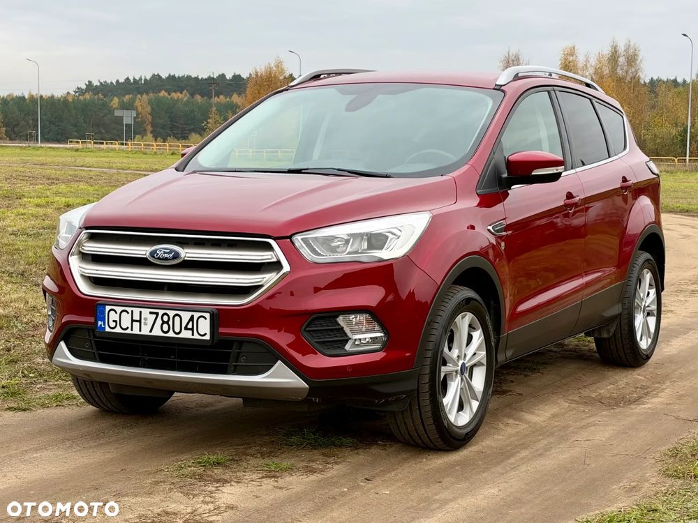 Ford Kuga 1.5 EcoBoost 2x4 Titanium - 1