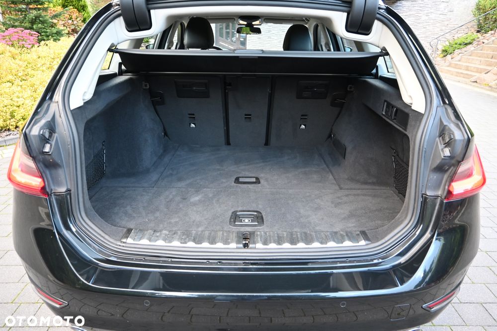 BMW Seria 3 320d MHEV Sport Line - 35
