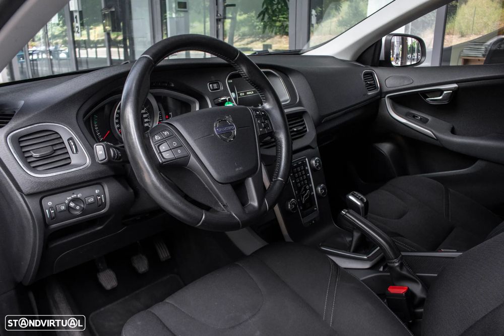 Volvo V40 D2 Kinetic - 22