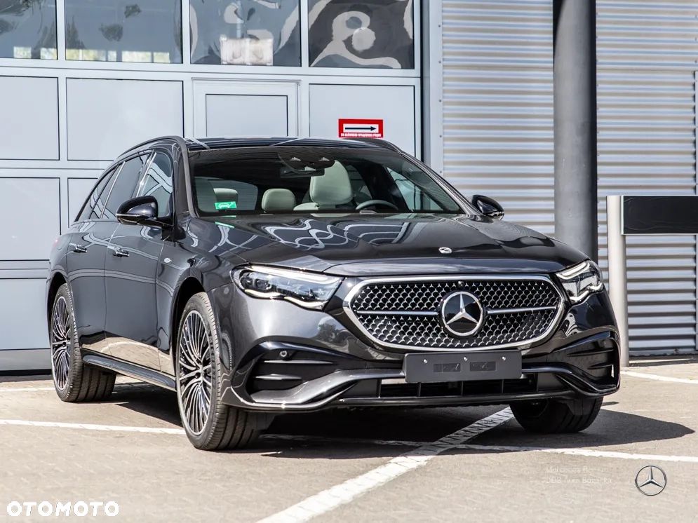 Mercedes-Benz Klasa E 300 de PHEV 4-Matic AMG 9G-Tronic - 3