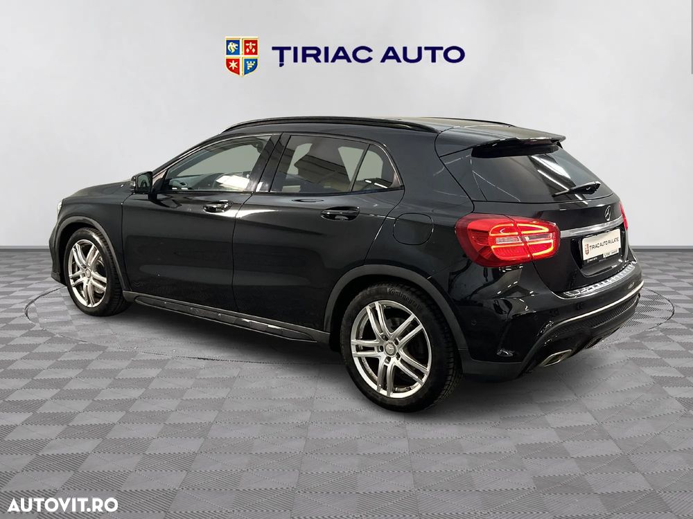 Mercedes-Benz GLA 250 4Matic 7G-DCT AMG Line - 3