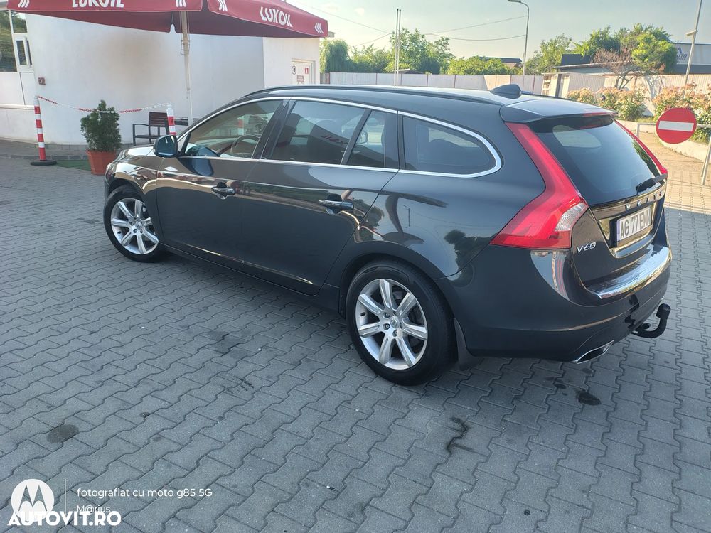 Volvo V60 D4 Geartronic Momentum - 2