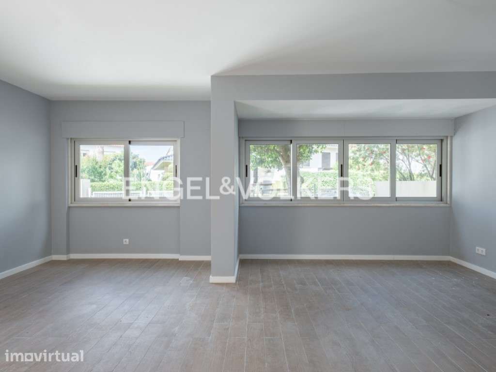 Andar de Moradia T3 em Porto Salvo - Grande imagem: 4/30