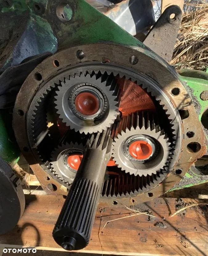 KOMPLETNA TYLNIA ZWOLNICA JOHN DEERE 6410 WSKŁAD WCHODZI ; L76941, L77514, L172081, L101243, L77514, L75297, AL111711, L114491 - 1