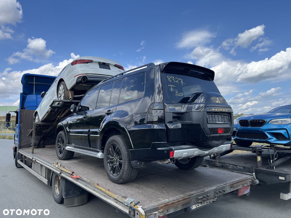 Mitsubishi Pajero - 15