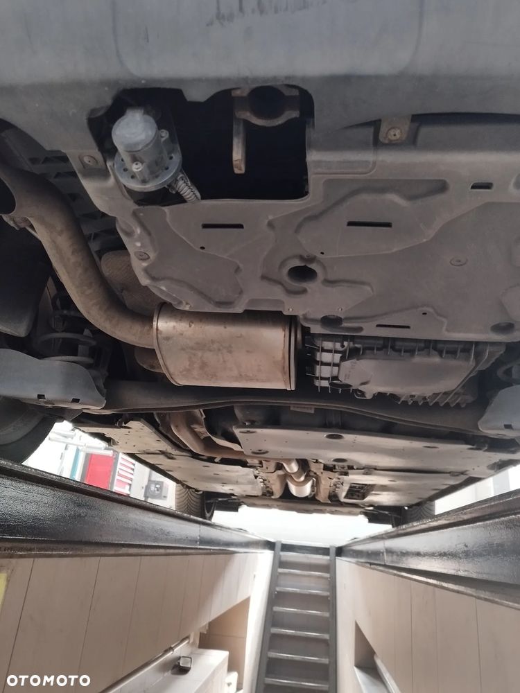 Peugeot 5008 HDI 150 Allure - 22