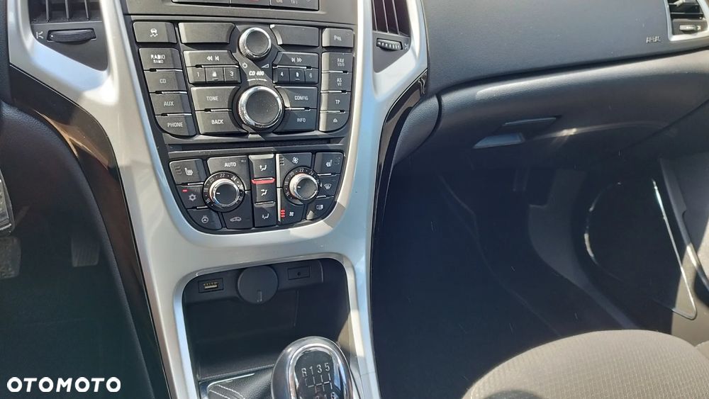 Opel Astra 1.4 T Cosmo - 14