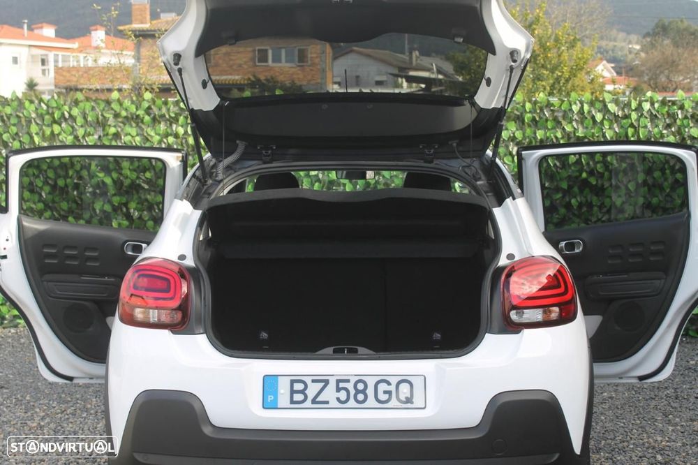 Citroën C3 1.2 PureTech Shine - 29