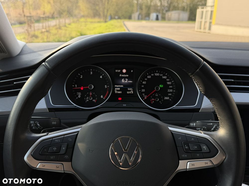 Volkswagen Passat Variant 2.0 TDI EVO Business DSG - 23