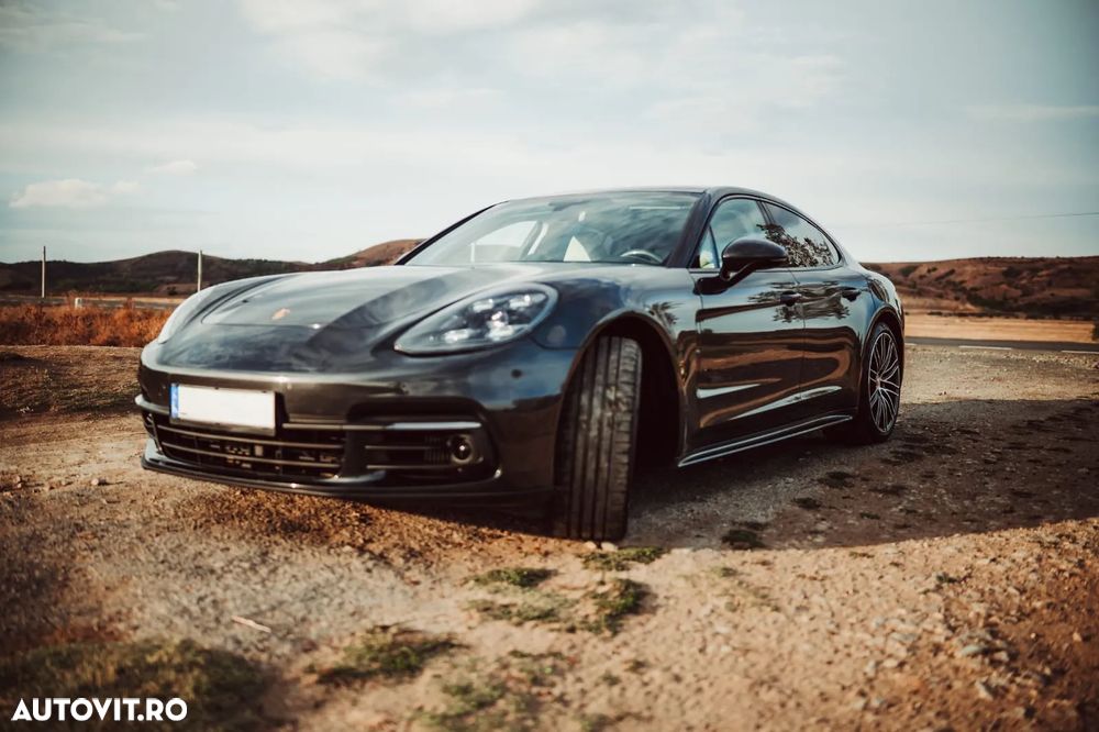 Porsche Panamera 4S - 33